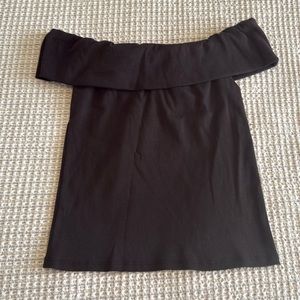 Off-the-shoulder top